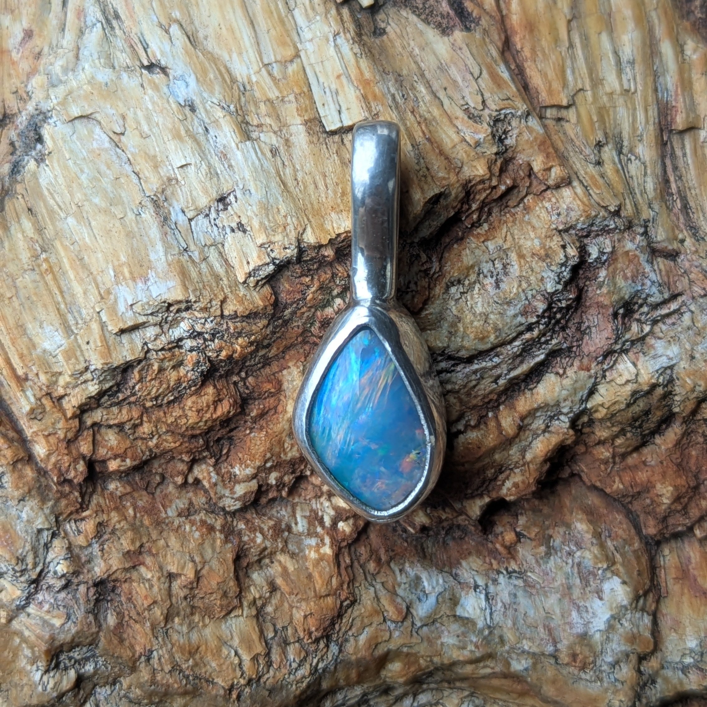 White Cliffs crystal doublet pendant