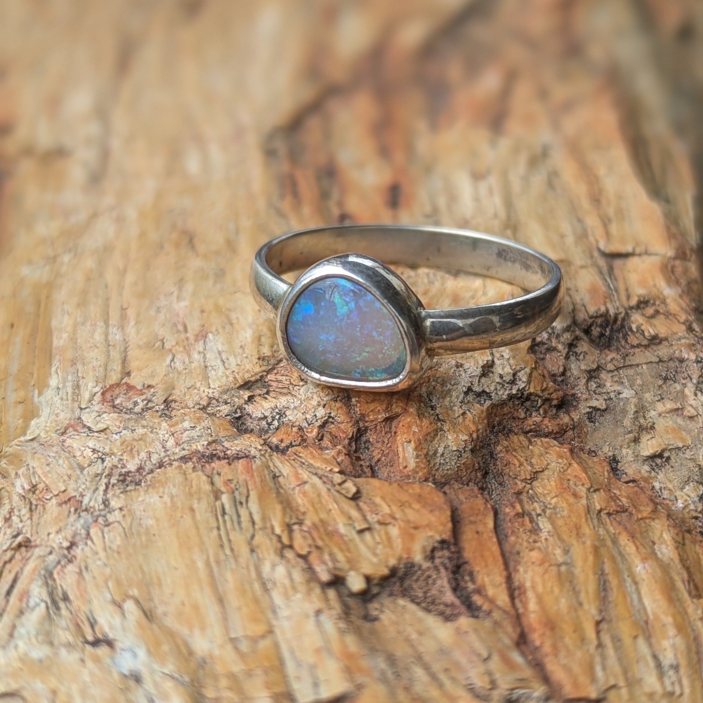 Lightning Ridge crystal opal ring
